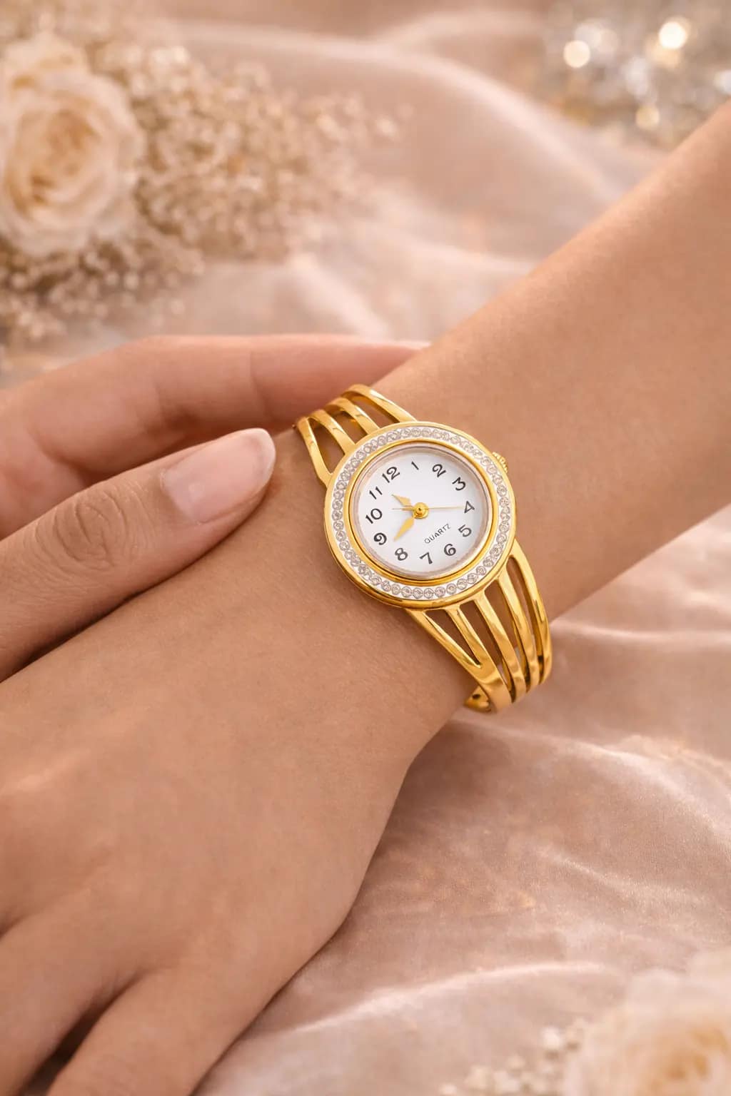 Elegant Crystal Dial Gold Bracelet Watch for Women - Image 2