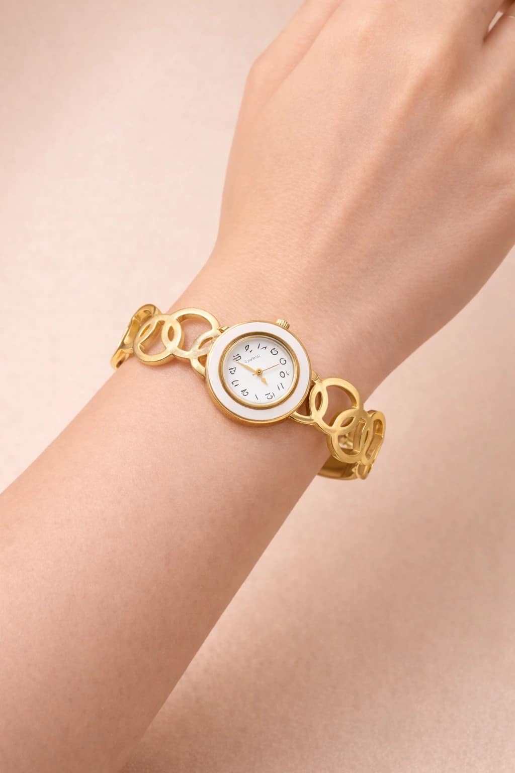 Gold Bracelet Style Analog Watch for Women – Elegant Quartz Wrist Watch - Image 2